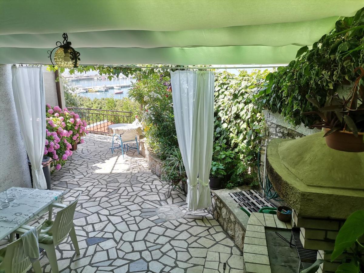 Holiday House Belavista 诺维·维诺多尔斯基 外观 照片