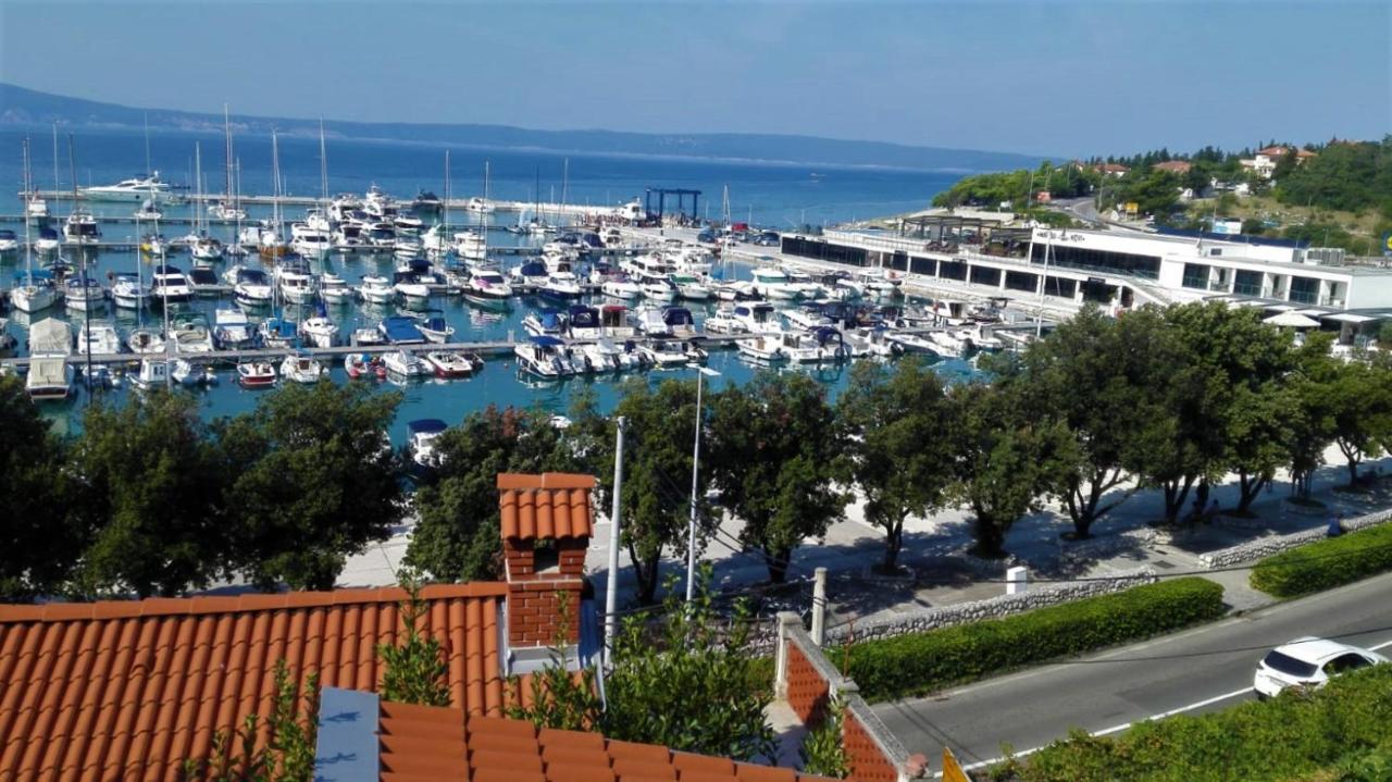 Holiday House Belavista 诺维·维诺多尔斯基 外观 照片
