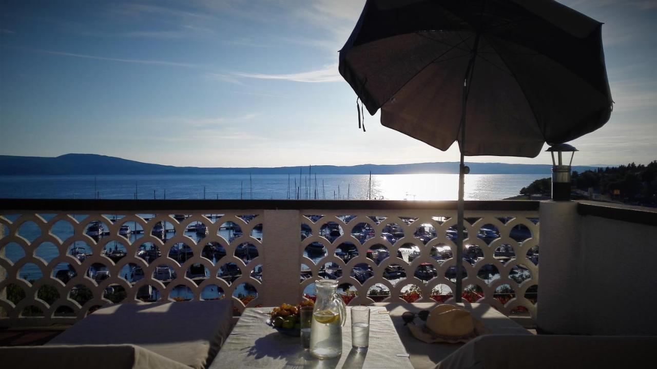 Holiday House Belavista 诺维·维诺多尔斯基 外观 照片